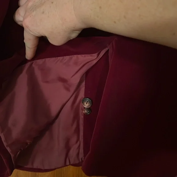 vintage velvet maroon jacket - Picture 7 of 9